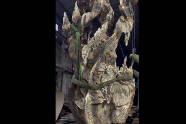 Смольный: в Петербурге открыли памятник жертвам Covid-19