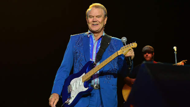 Glen Campbell, profiled in the new documentary "I'll Be Me," performs in 2012. 