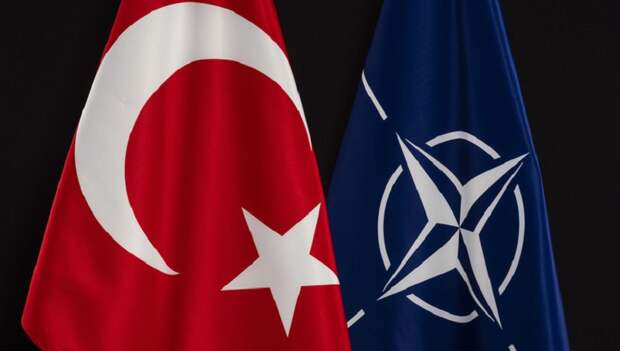 Aydnlk: США хотят отвести Турции роль противовеса РФ и КНР