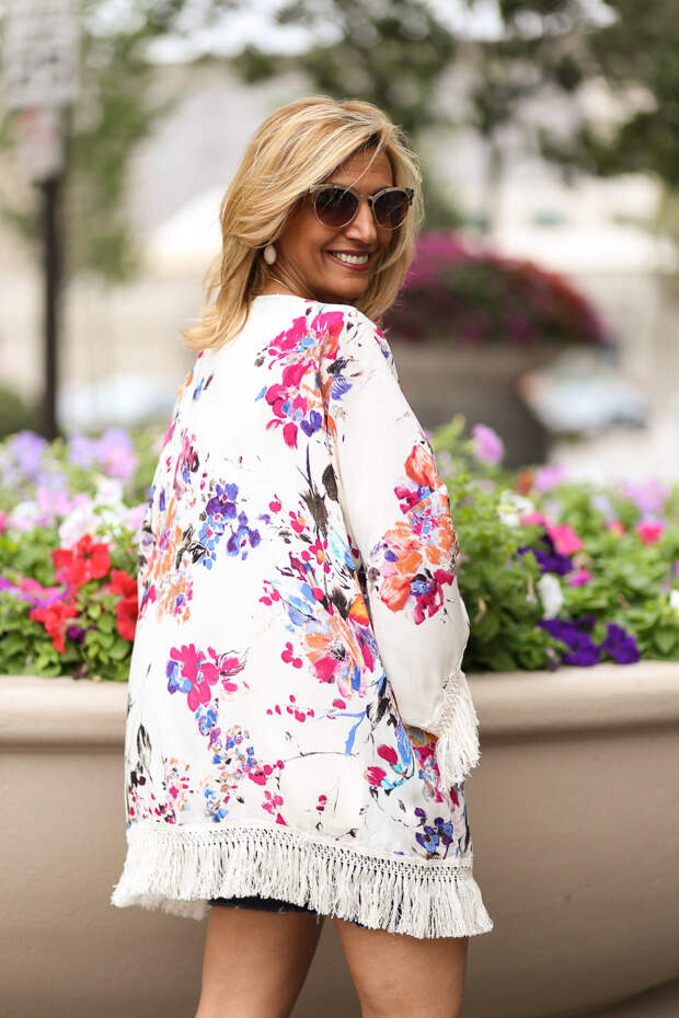 Jacket-Society-celebrating-the-fourth-of-july-wearin-our-new-rose-kimono-4658