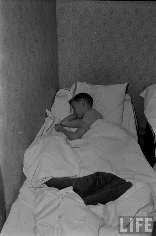Фоторепортаж о жизни простых советских граждан в 1950-х