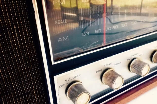 В эфире радиостанции «Судного дня» прозвучало слово «алиментный»