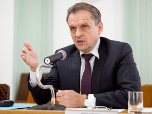 Хроники краха: советник Яценюка обвинил правительство в разрушении государства  Украина и уволился