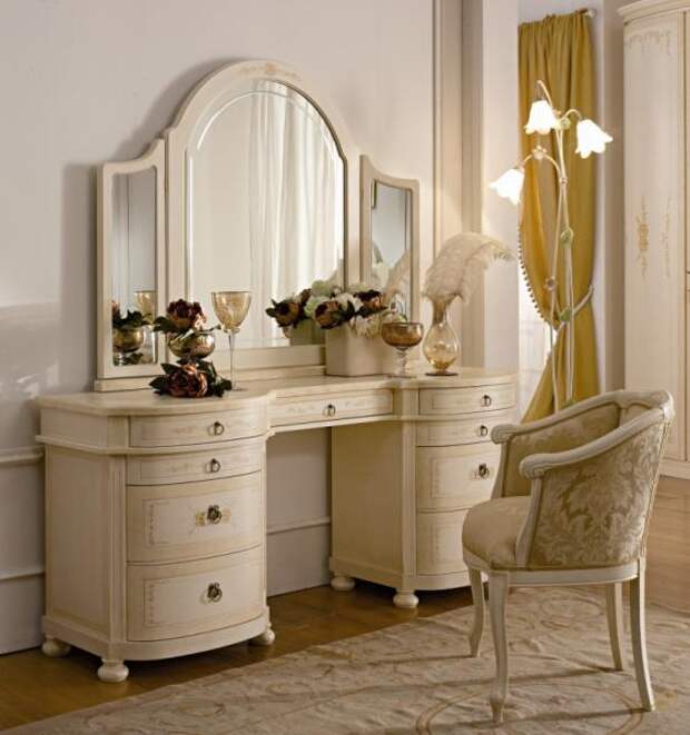 Стол туалетный макияжный столик. Фото крупно и цены. Стр.2. 132 предложений