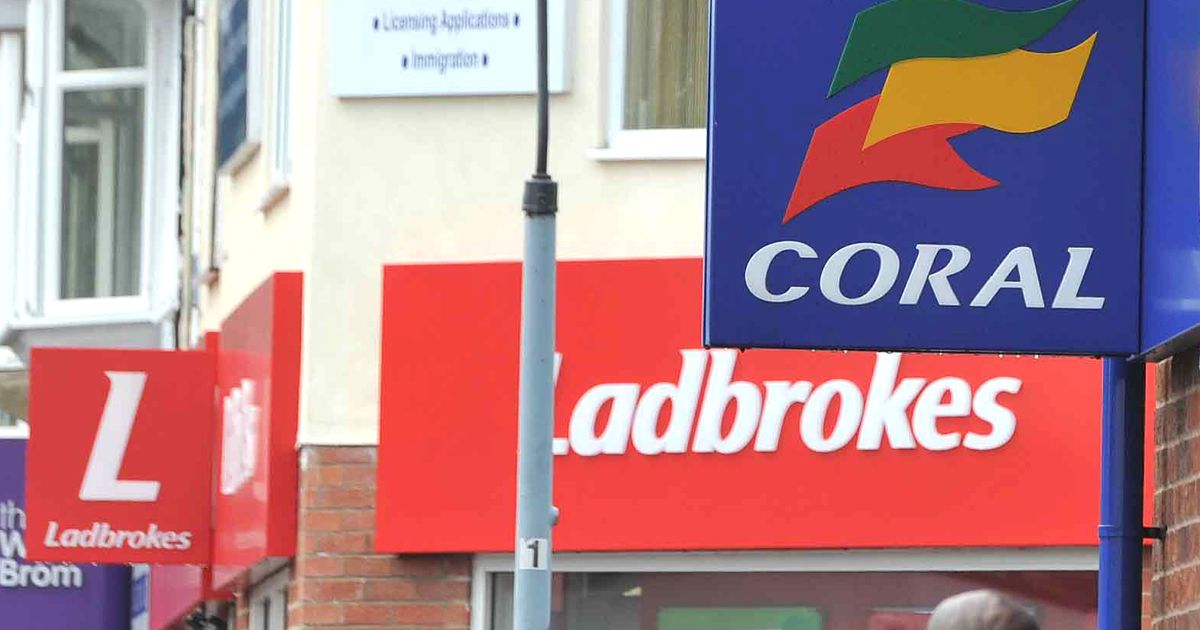 Ladbrokes возьмёт кредит для слияния с Coral