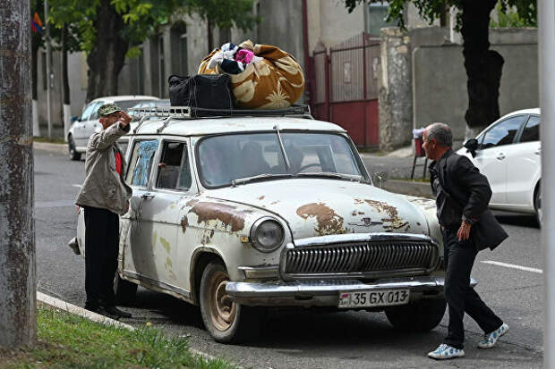 Мирные жители в Степанакерте, Нагорный Карабах 