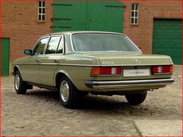 Новенький законсервированный Mercedes-Benz E-class W123 (7)