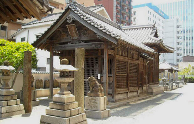 Храм Рюгудзи в Японии .