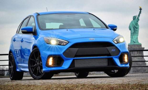 Ревущий Ford Focus RS.