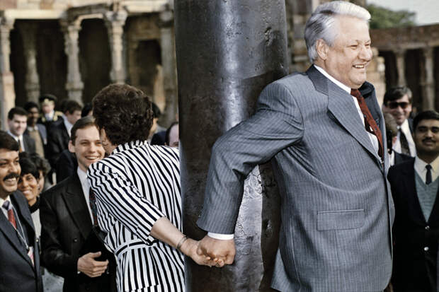 Экстрасенсы уберегли Ельцина от войны с Китаем
