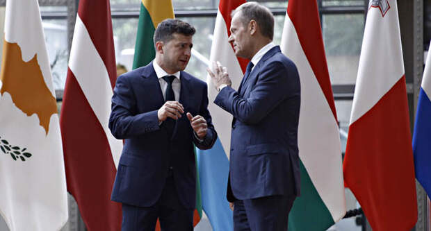 Ukrainian President Volodymyr Zelensky and European Council President Donald Tusk. Фото Ale_Mi - Depositphotos