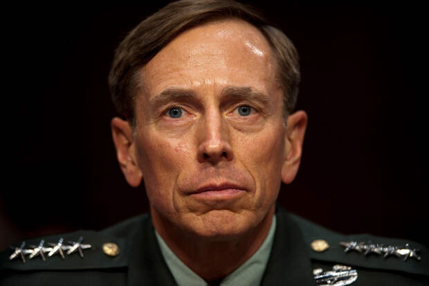 Экс-директор ЦРУ Петреус: США нужно перенять у Украины концепцию ведения войны