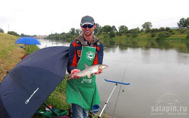 Первый усач взят!