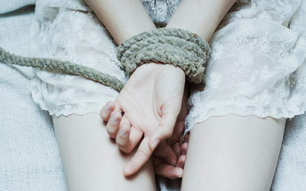 Сюрреалистические фотографии Laura Makabresku