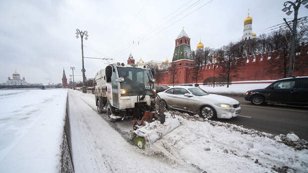 Москву завалило снегом