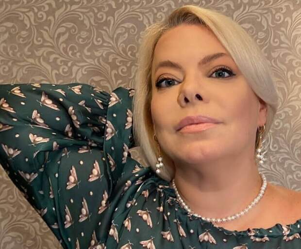 Яна Поплавская взорвалась из-за продажи Хазановым московской недвижимости