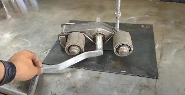 Как сделать гибочный прокатный станок по металлу