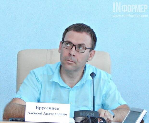 «ИНФОРМЕР» выяснил причину увольнения чиновника из департамента архитектуры и градостроительства (фото)
