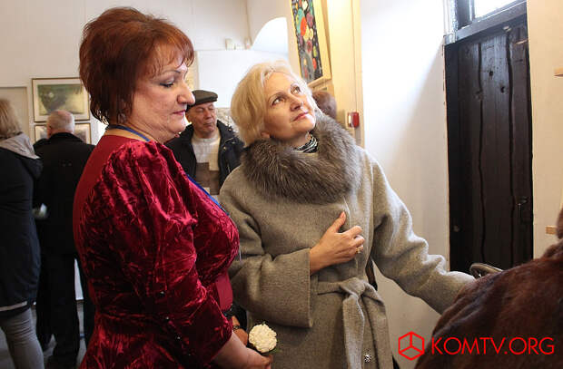 Директор музея Алла Кривенцова и Глава феодосийского муниципалитета Анжела Сердюкова