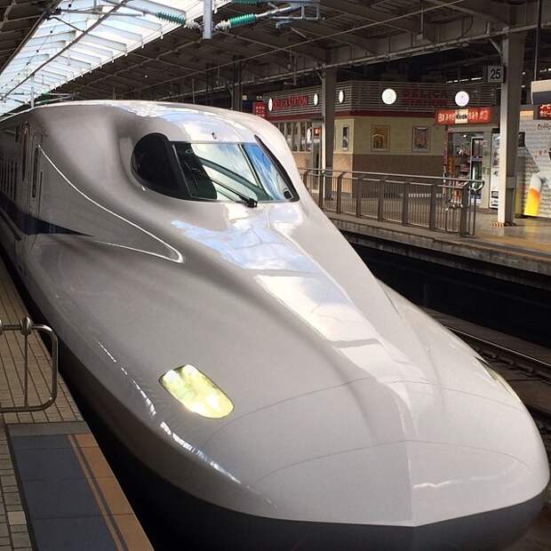 Это один, из самых современных скоростных поездов в мире - Синкансэн. в мире, люди, прикол, япония