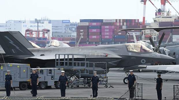 Sky News: Британия готовит авианосец к возможной отправке на Ближний Восток