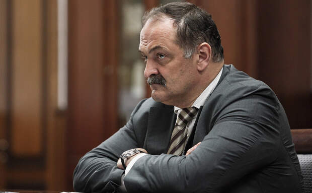 Меликов связал подтопления Махачкалы со строительством в русле реки