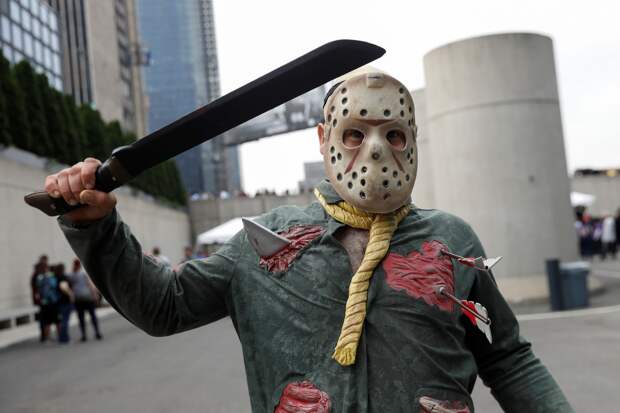 Яркие костюмы посетители New York Comic Con 2018
