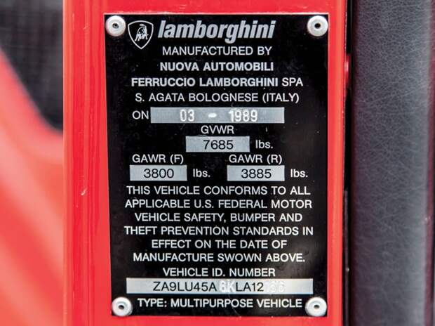 Красный Lamborghini LM002 уйдет с молотка LM002, lamborghini, аукцион, продажа авто