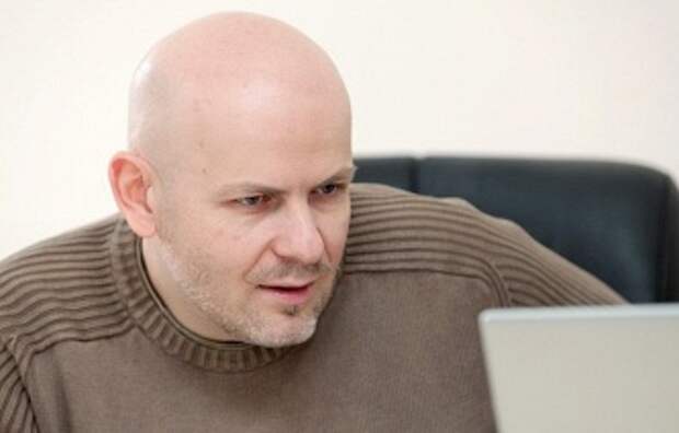 Олесь Бузина