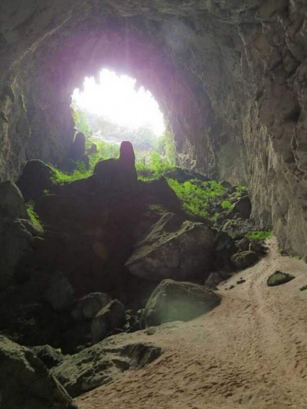 Самая большая пещера в мире