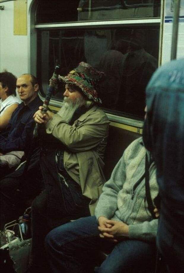 Смешные фотки из метро - общественный транспорт Смешные фотки из метро - общественный транспорт