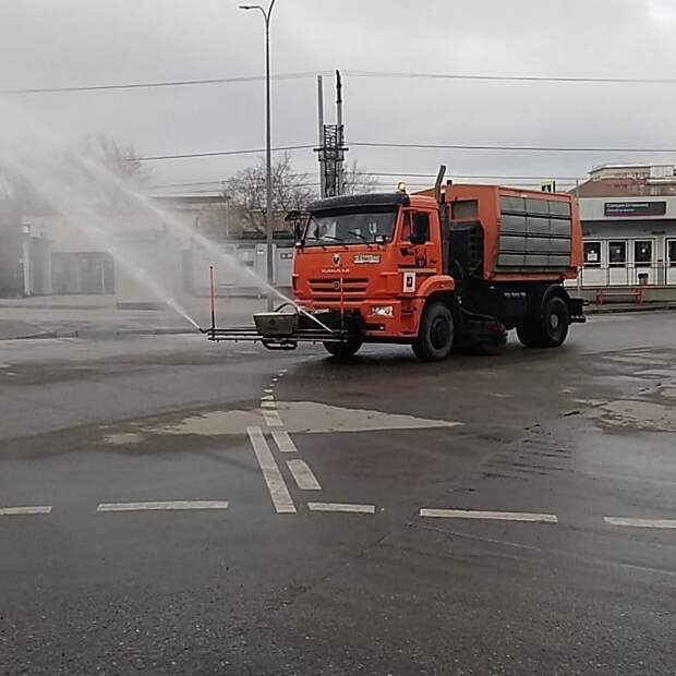 дезинфекция дорог в Останкине. Фото: управа alt