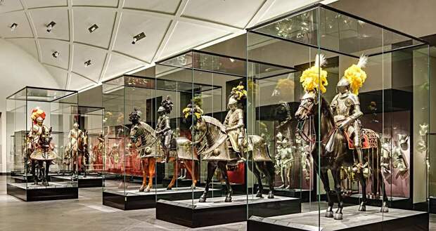 «Доспехи эпохи заката»: очень красивые, «золотые» и тяжелые