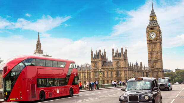 Эксперт обвинил Запад в попытках решить свои проблемы за счет России