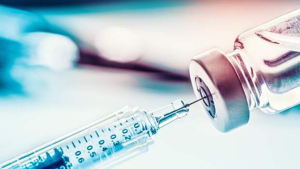 США может закупать у России вакцину против COVID-19