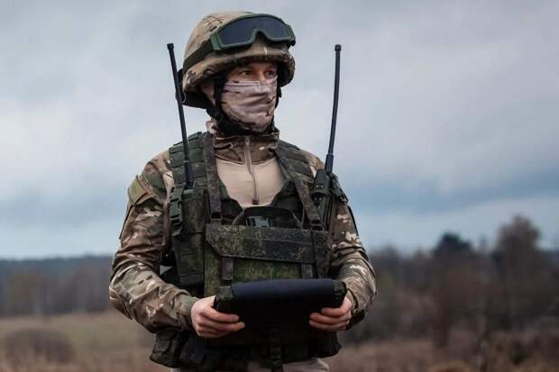 Носимые комплексы управления стрельбой «Планшет-А» поступили в зону СВО