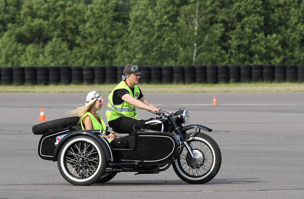 Олдтаймер ралли на автодроме ФСО олдтаймер, ралли, ретро автомобили