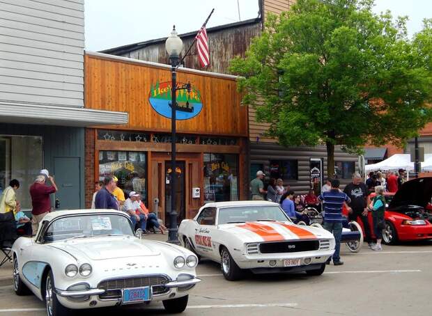 Выставка ретро-автомобилей в штате Висконсин авто, выставка, олдтаймер, ретро автомобили