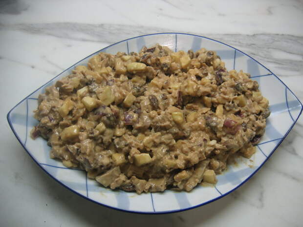 Салат «Ассоль» с курицей и яблоком