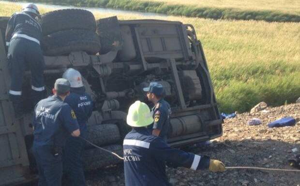 Bus collision kills 16 people and injures more than 50 in Russian Far East