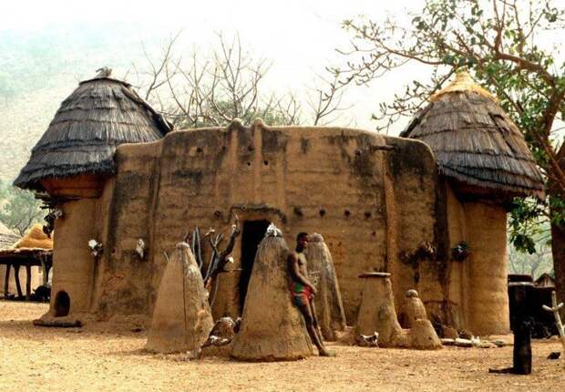 4. Характерные для африканской архитектуры соломенные крыши архитектура, африка, интересно, как живут люди, племена Африки, фото