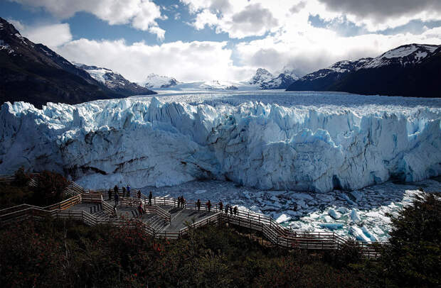Вид на громадину – ледник Перито-Морено