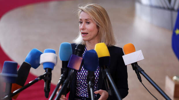 Песков усомнился в умственных способностях Каллас