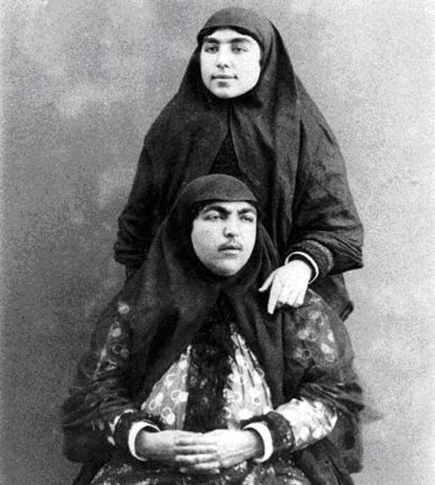 15 реальных фото иранского шаха и его гарема, в котором было почти 100 женщин