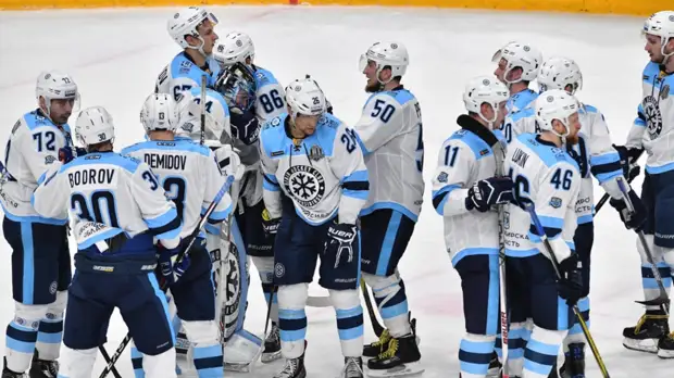 «Сибирь» потерпела 12-е поражение подряд в КХЛ, проиграв минскому «Динамо»