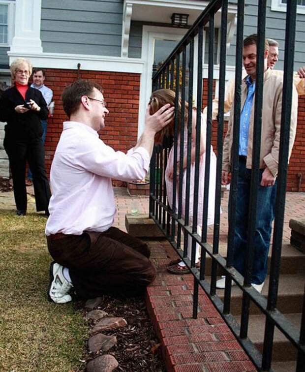 дети без присмотра, если оставить деей на минуту, не следить за детьми, дети в неловких ситуациях