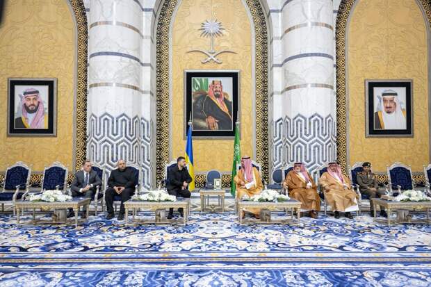 ‼️🇺🇦🇸🇦Зеленский прилетел "спасать" Ближний Восток от Ирана