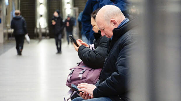 В метро Москвы допустили проверку телефонов пассажиров при необходимости