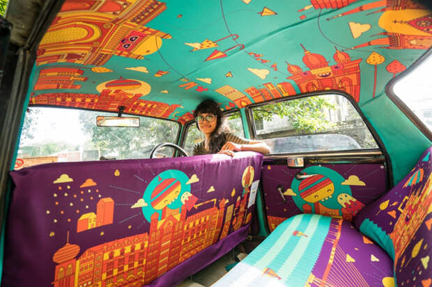 Изображение местных достопримечательностей в росписи такси Мумбаи.