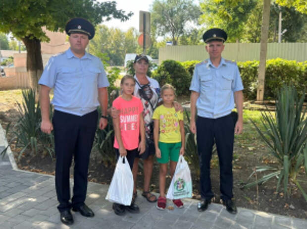 Транспортные полицейские Крыма помогли собраться в школу  детям, находящимся в социально опасном положении